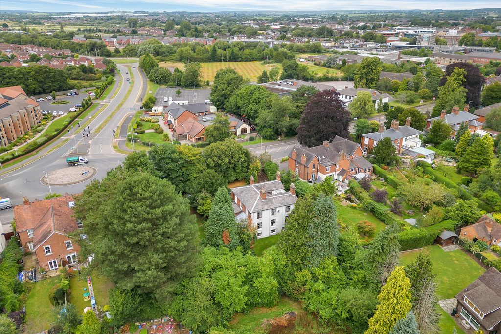 Property photo 2 of 18 Aerial