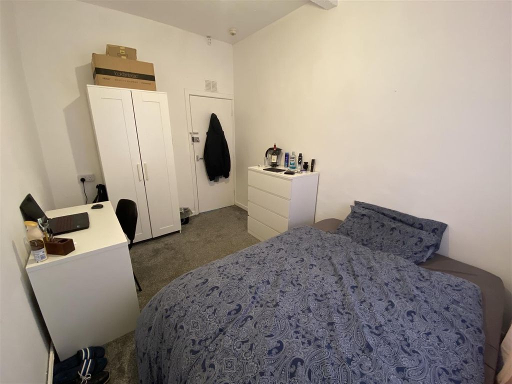 Property photo 3 of 7 Bright Bedroom With Ample Storage And Desk Space...