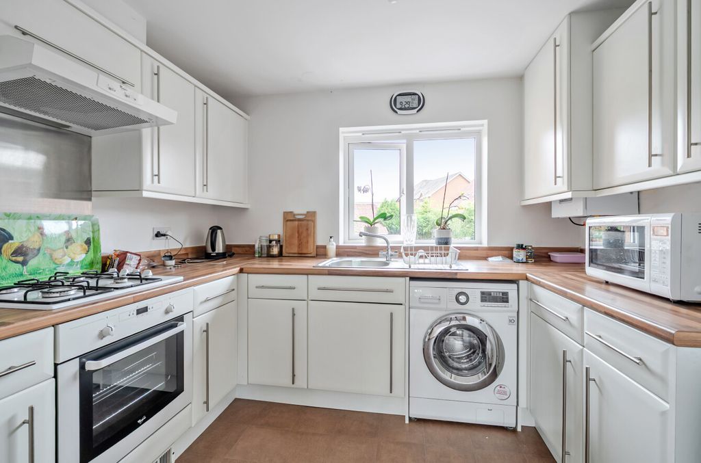 Property photo 3 of 8 1493685-11-6A6329...
