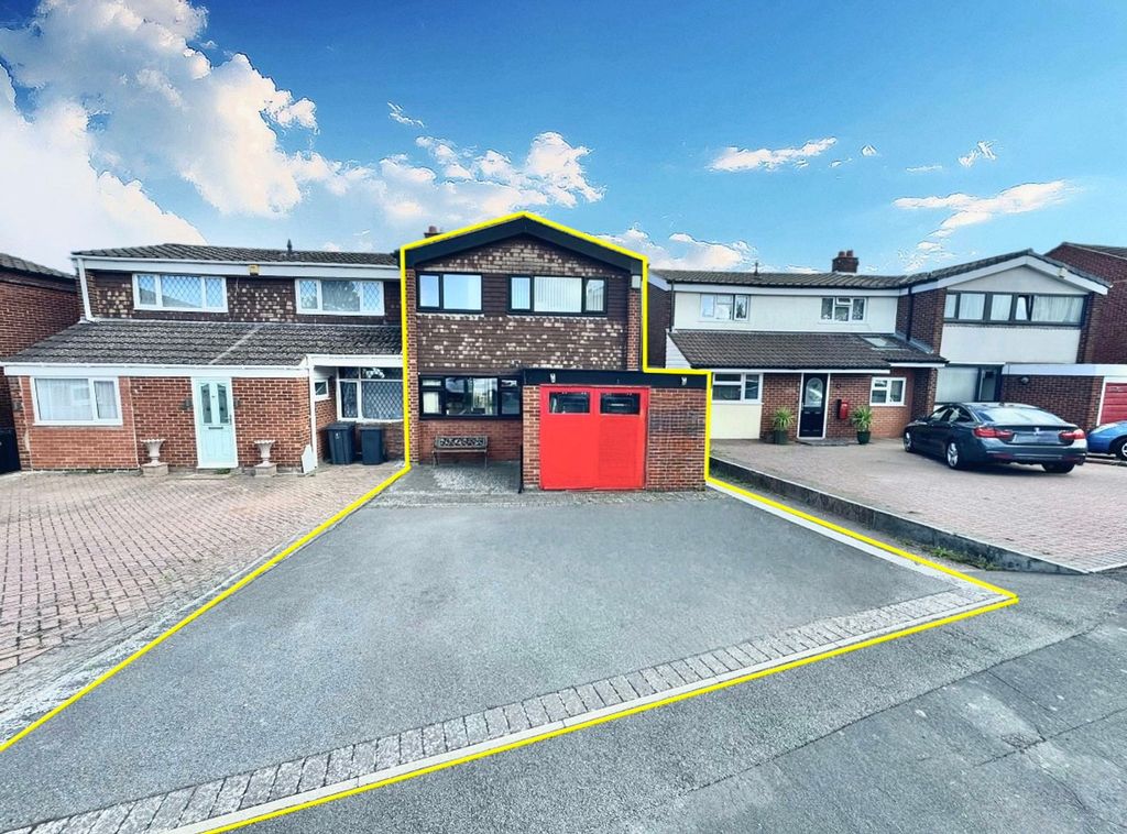 Property photo 1 of 32