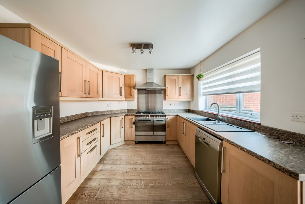 Property photo 2 of 25 Xh2A8164-Hdr(3)