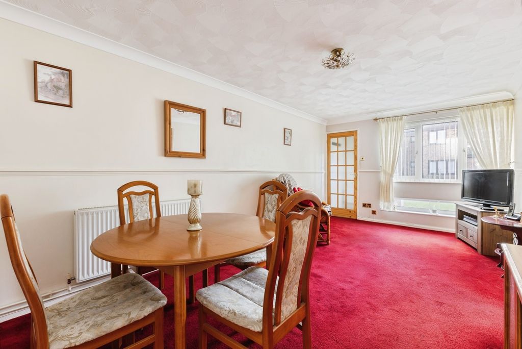 Property photo 3 of 17 Photo