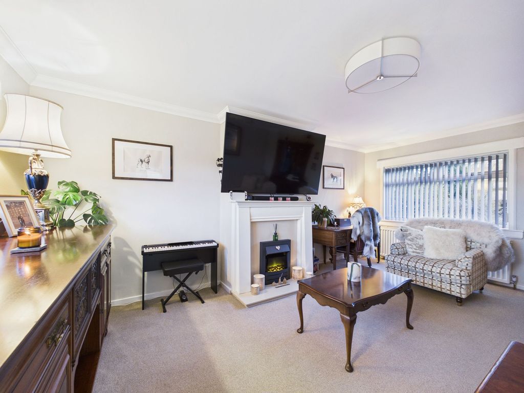 Property photo 2 of 10 Living Room