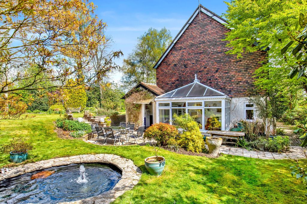 Property photo 1 of 33