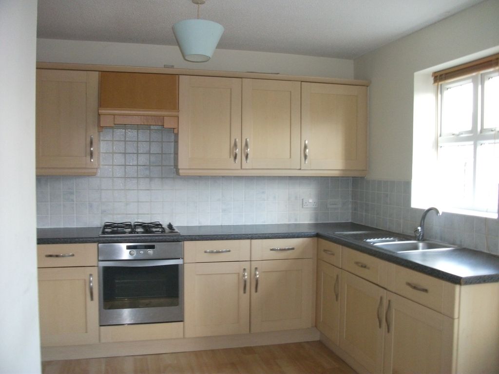 Property photo 2 of 3 Fosseway Kitchen