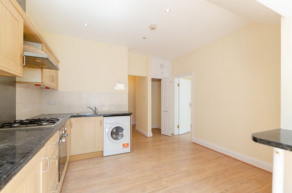 Property photo 3 of 7 Photo 5