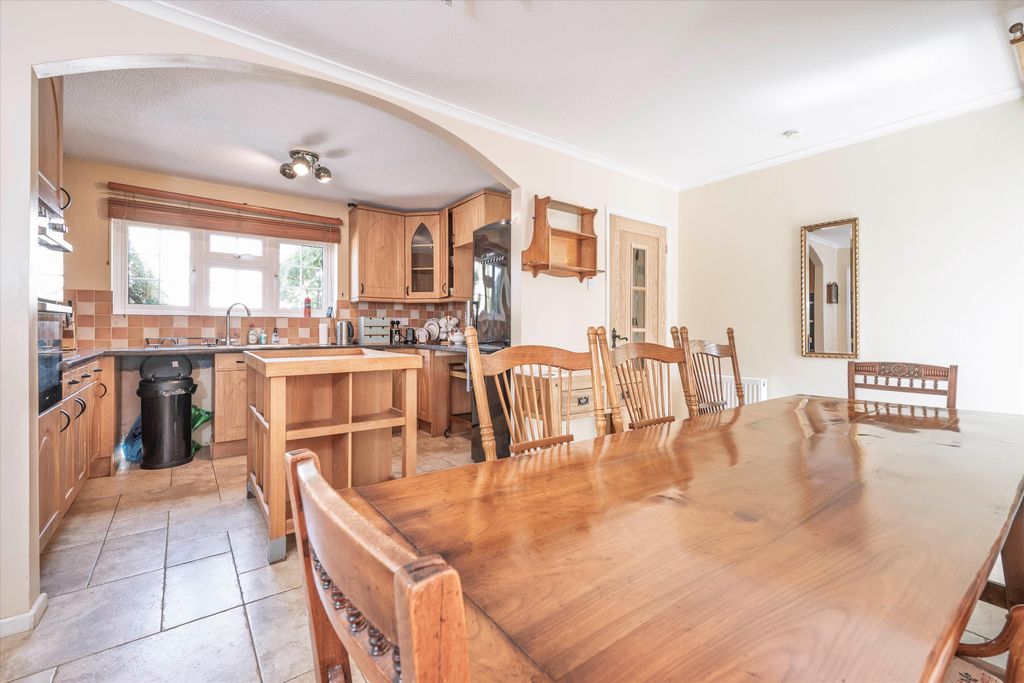 Property photo 3 of 16 Image