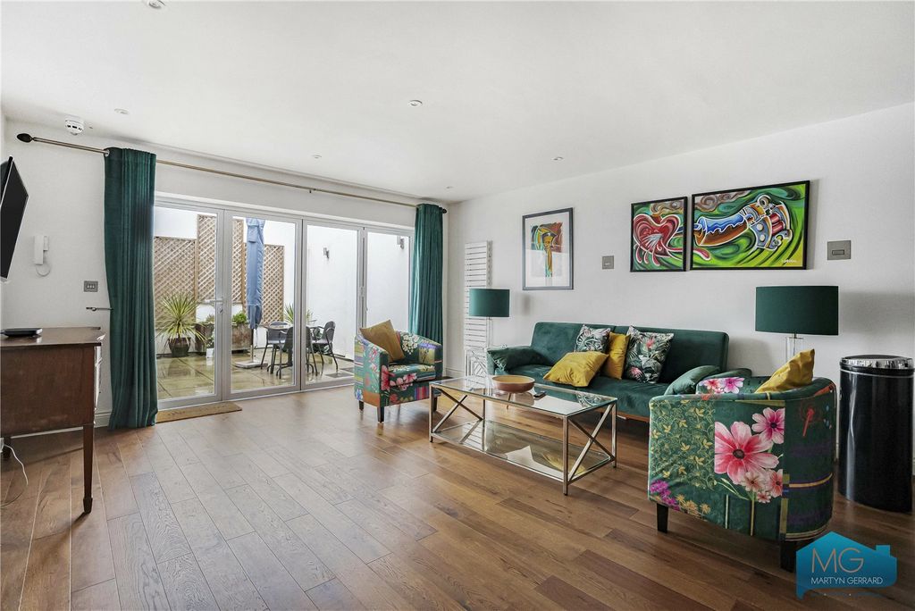 Property photo 1 of 17 Picture No. 11