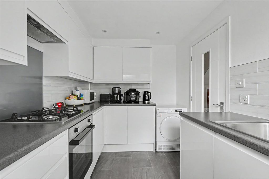 Property photo 3 of 6 Kitchen_2.Jpeg