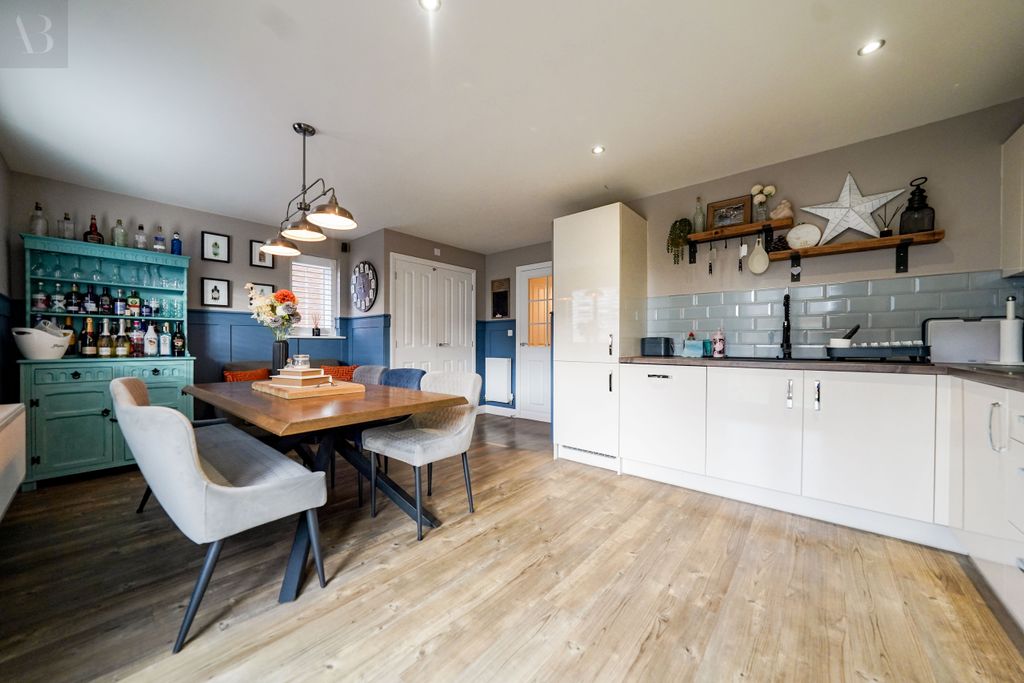 Property photo 2 of 24 Dsc03235