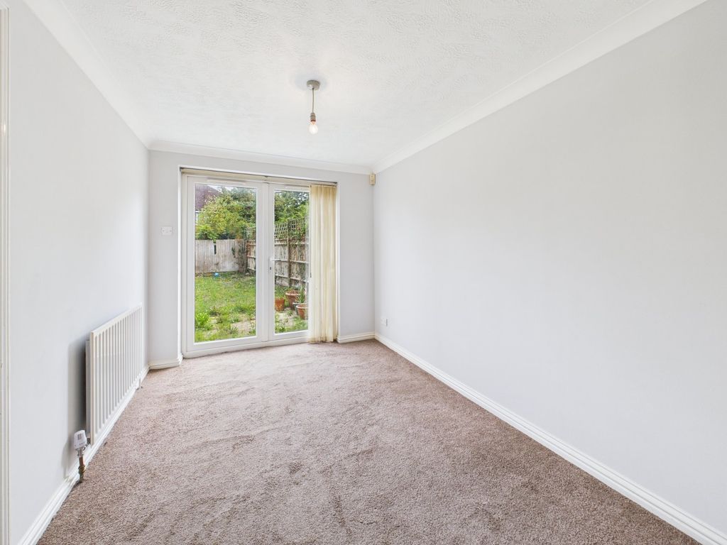 Property photo 3 of 11 Picture No. 12