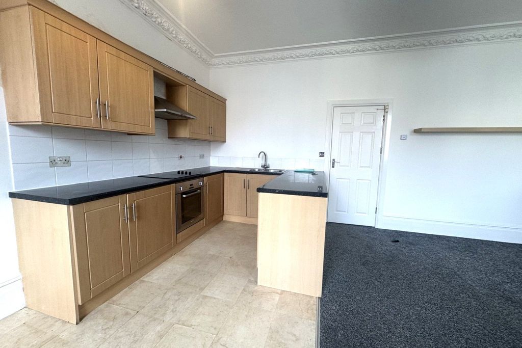 Property photo 3 of 5 Kitchen