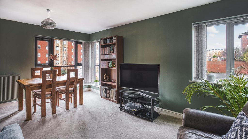 Property photo 3 of 16