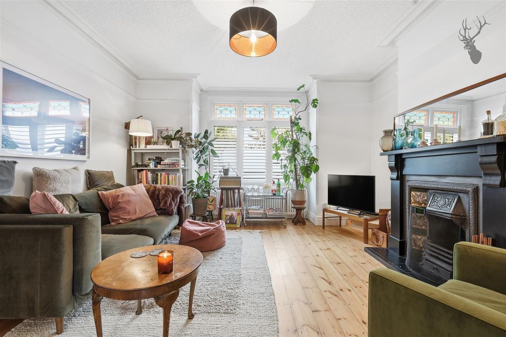 Property photo 2 of 22