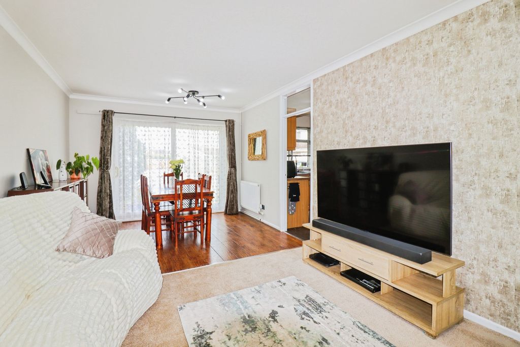 Property photo 3 of 20 Img_2015