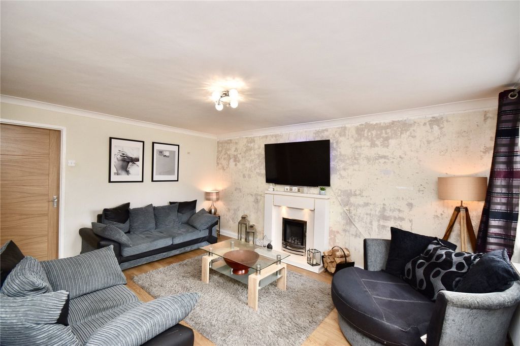 Property photo 2 of 17 Picture No. 09