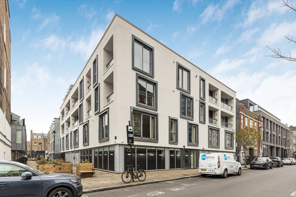 Property photo 3 of 28 Picture No. 06