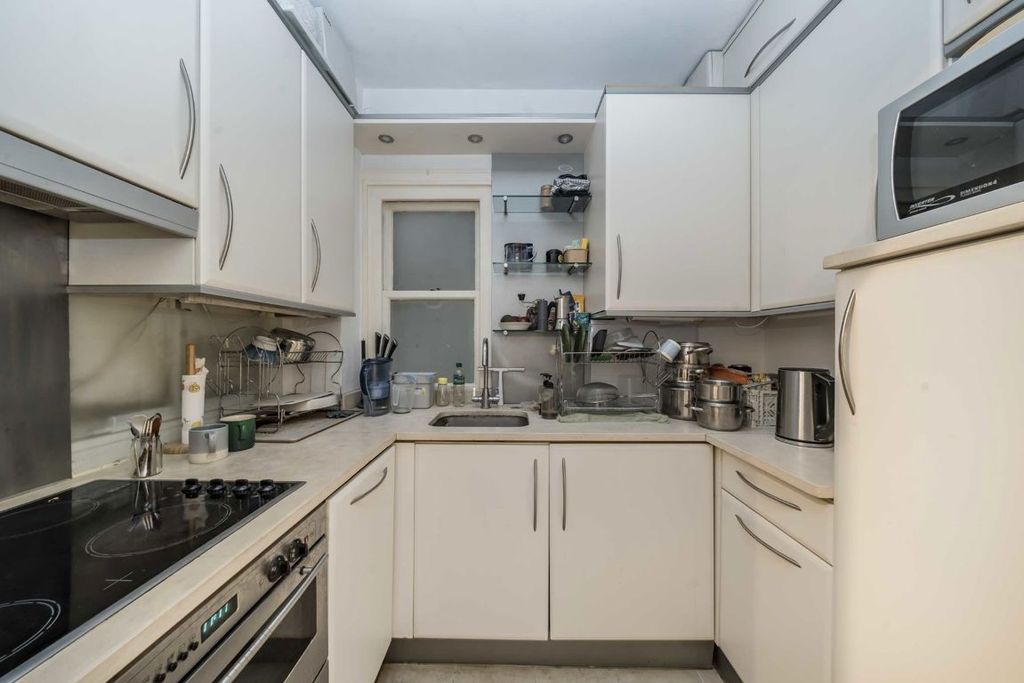 Property photo 3 of 4
