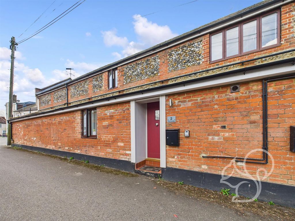 Property photo 1 of 7 Front