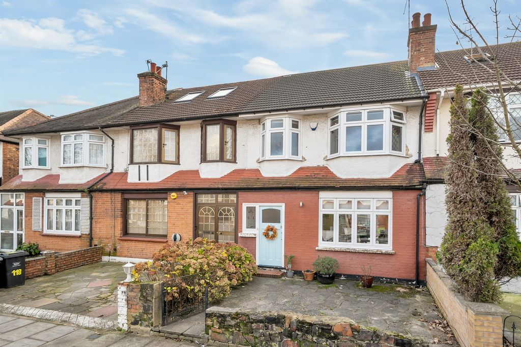 Property photo 3 of 11