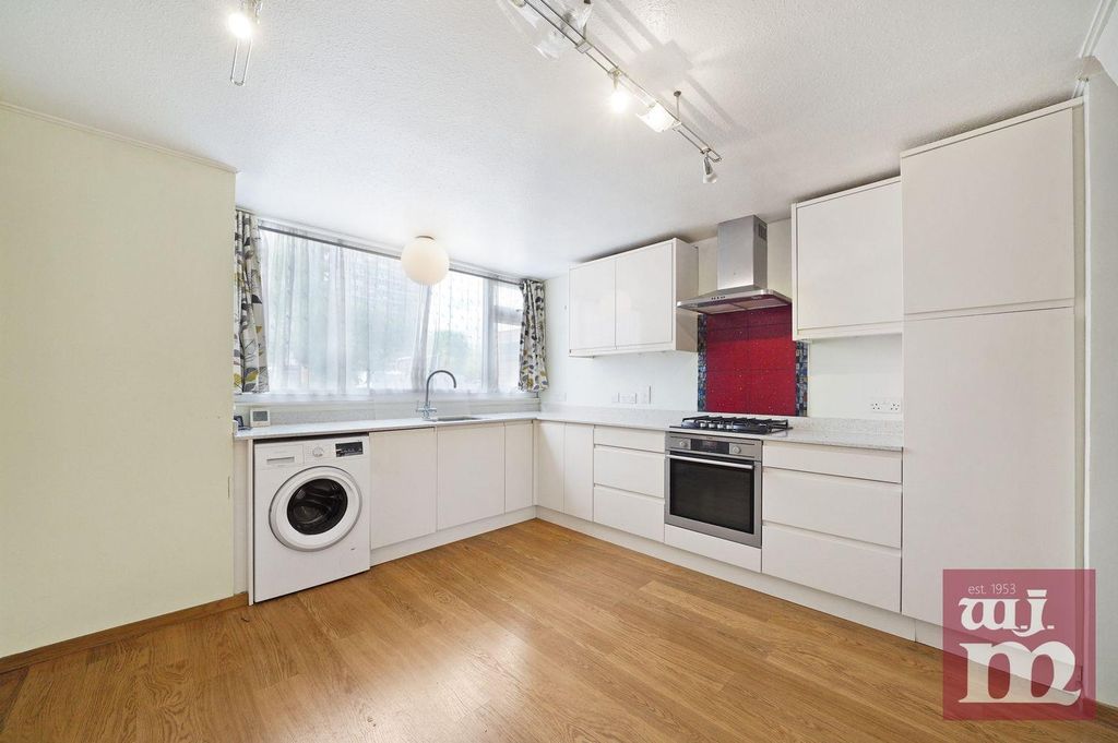 Property photo 2 of 13 Kitchen