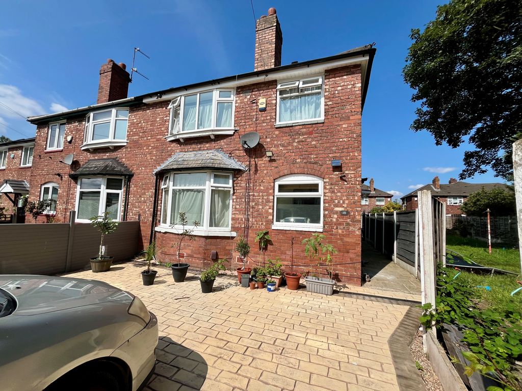 Property photo 2 of 11