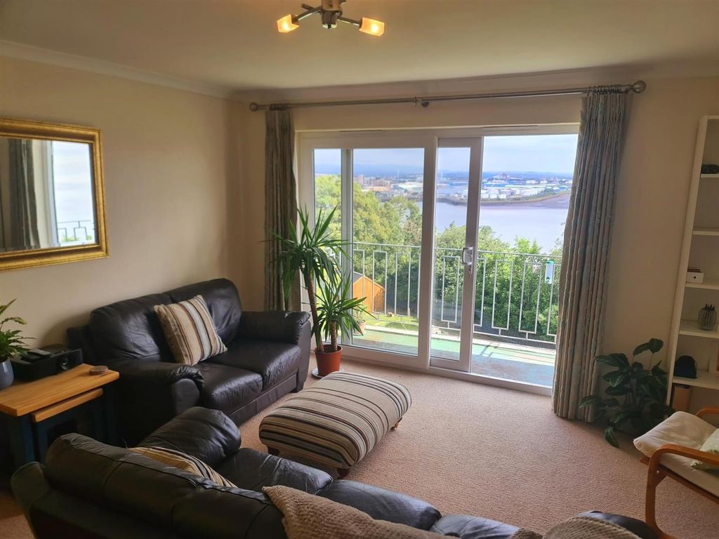 Property photo 3 of 8 8.Jpg