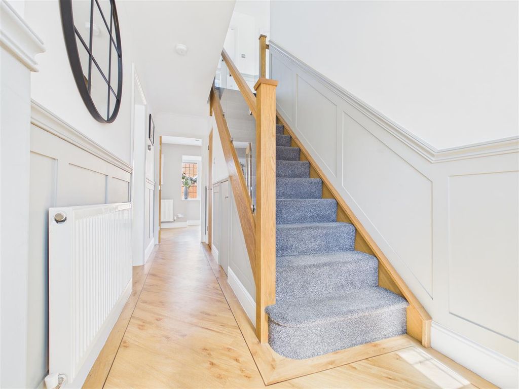 Property photo 2 of 21 Cam04090G0-Pr0169-Still016.Jpg