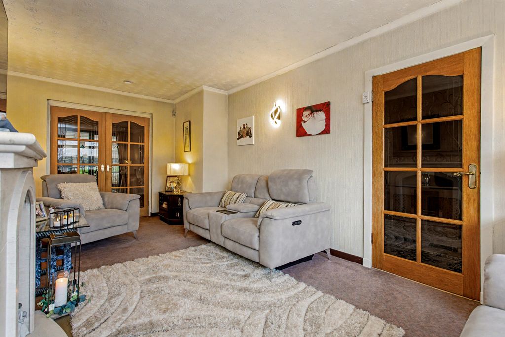 Property photo 3 of 17 Property Image 3