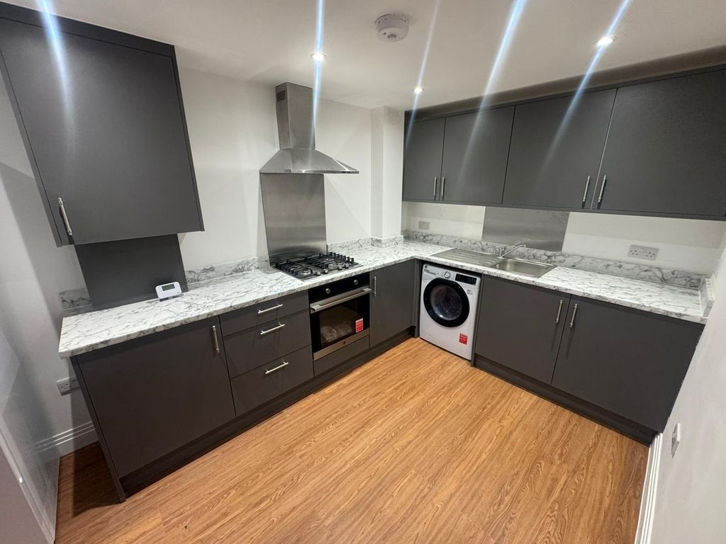 Property photo 2 of 6 Gallery