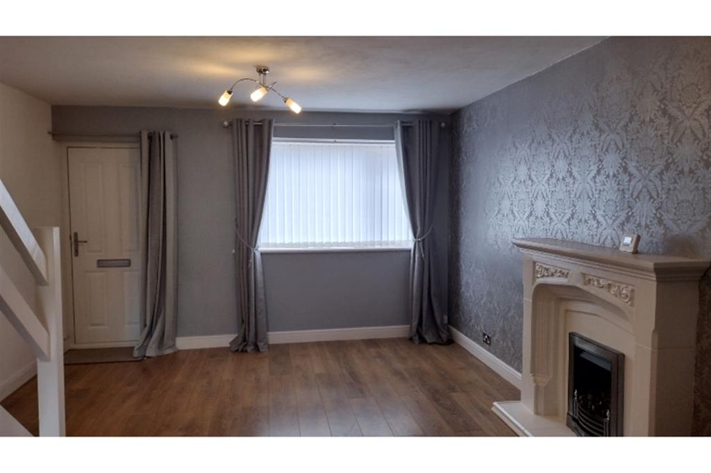 Property photo 2 of 21