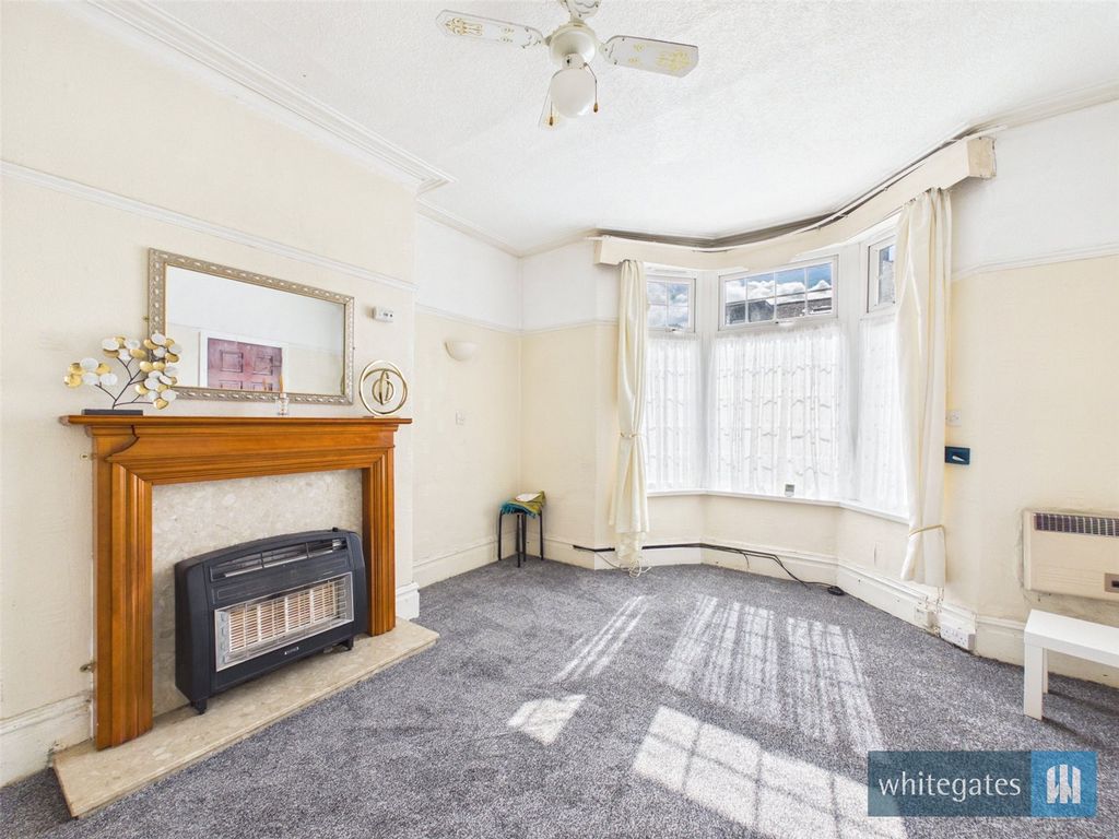 Property photo 2 of 15 Picture No. 01
