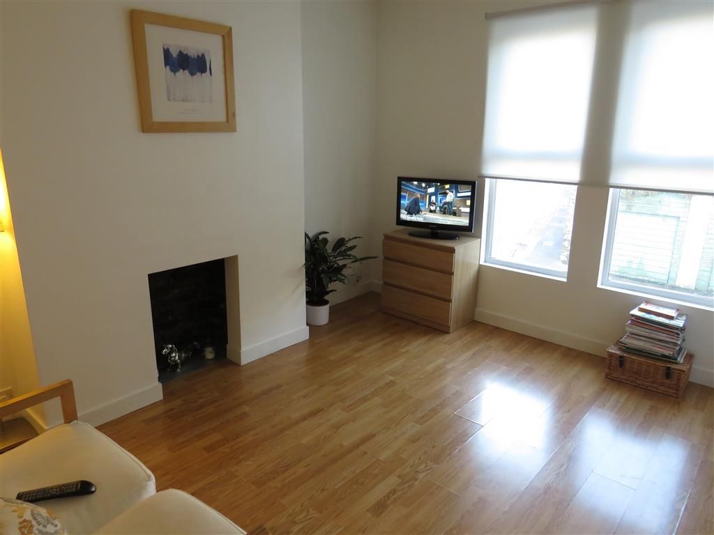 Property photo 3 of 9 Living Room