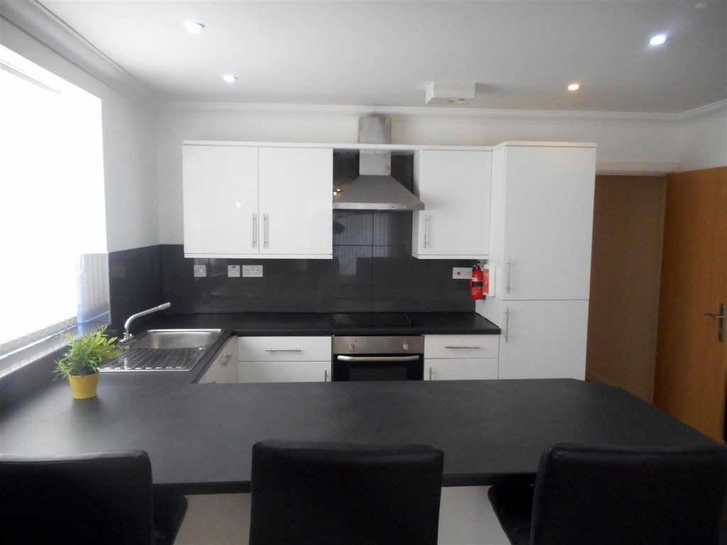 Property photo 2 of 8 12.Jpg