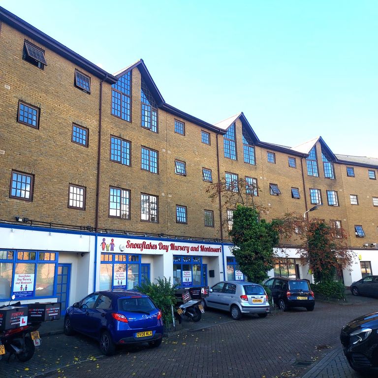 Property photo 1 of 2