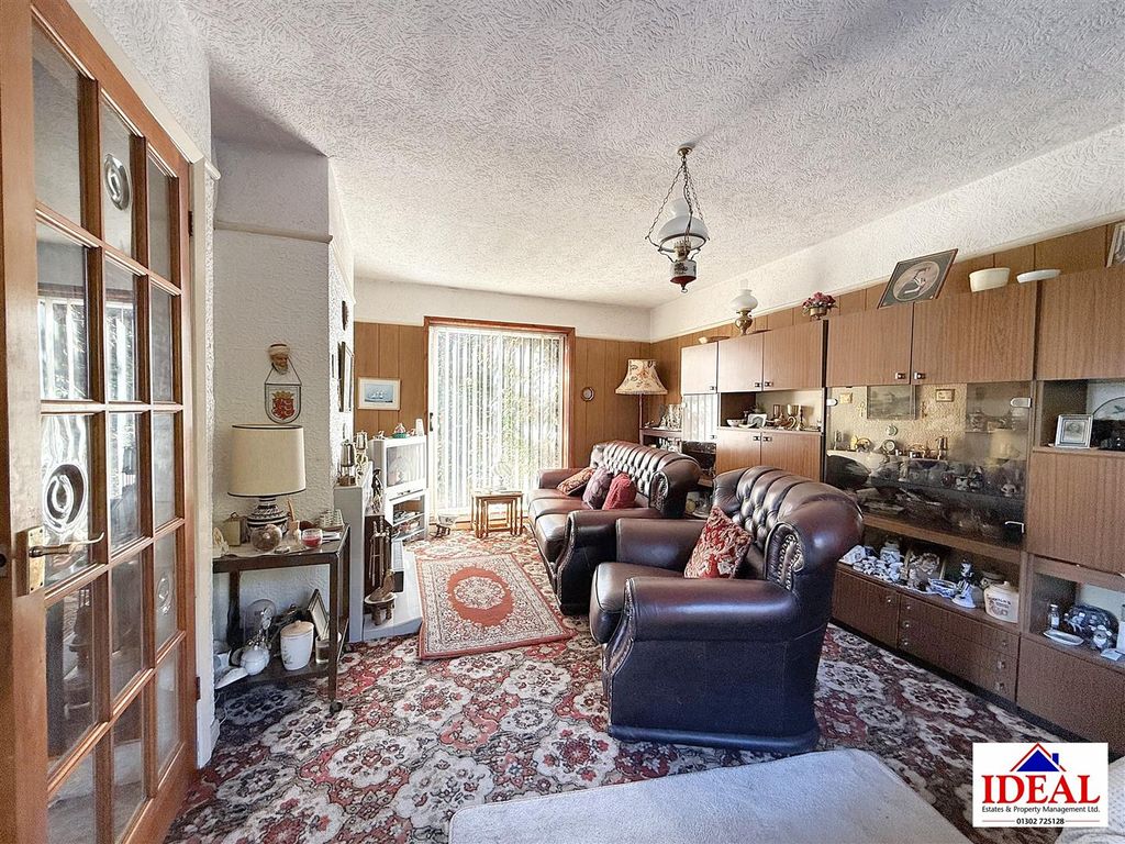 Property photo 3 of 13 Image00036.Jpg