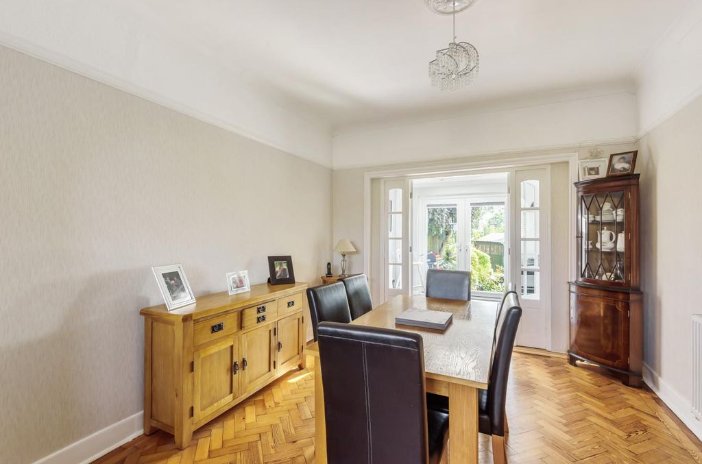 Property photo 3 of 21 Dining Room