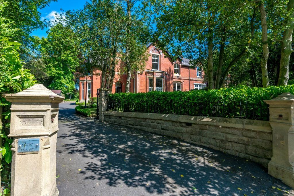 Property photo 3 of 49