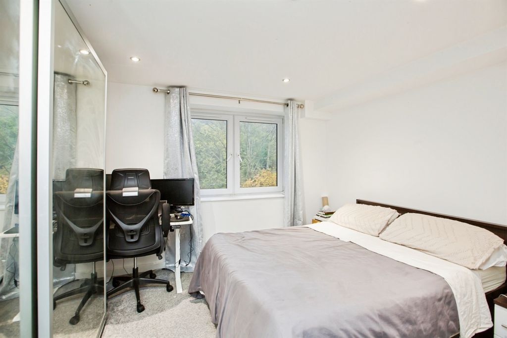 Additional image 4 of 1 bed flat for saleMixenden Road, Halifax HX2