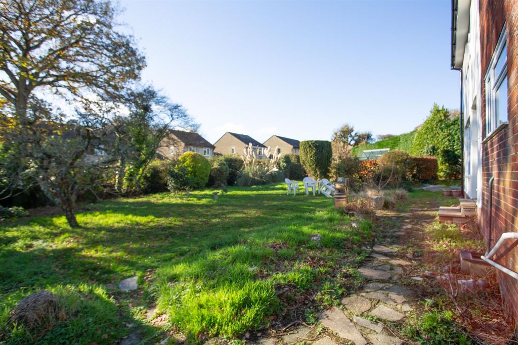 Property photo 2 of 12 Derb7560.Jpg