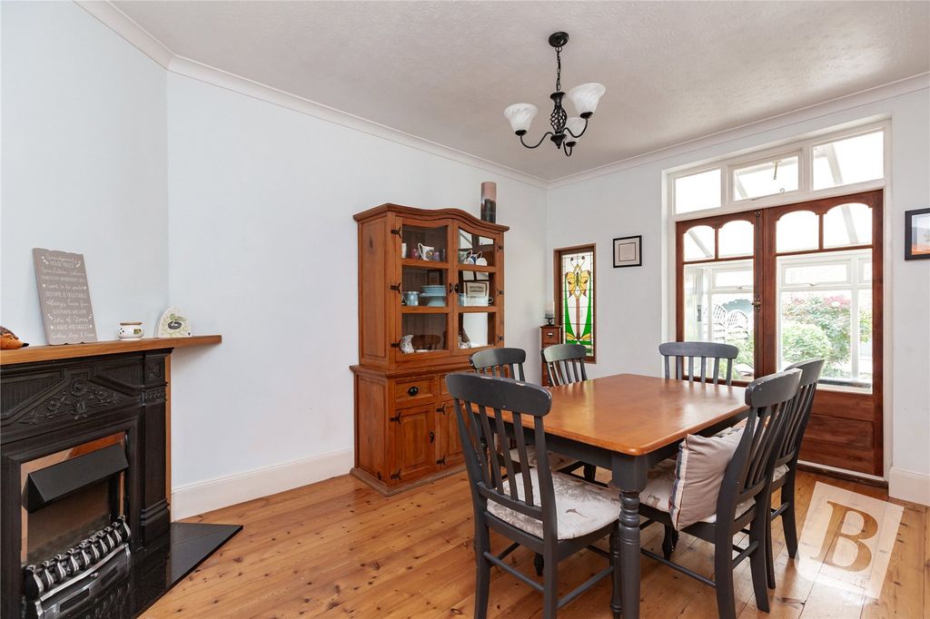 Property photo 3 of 17 Picture No. 12