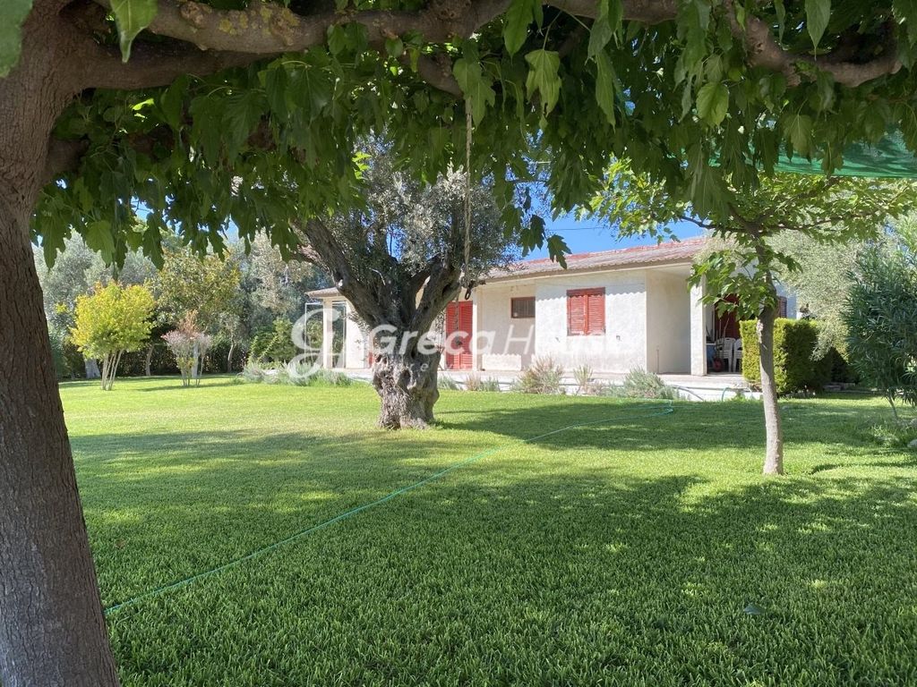 Property photo 2 of 42