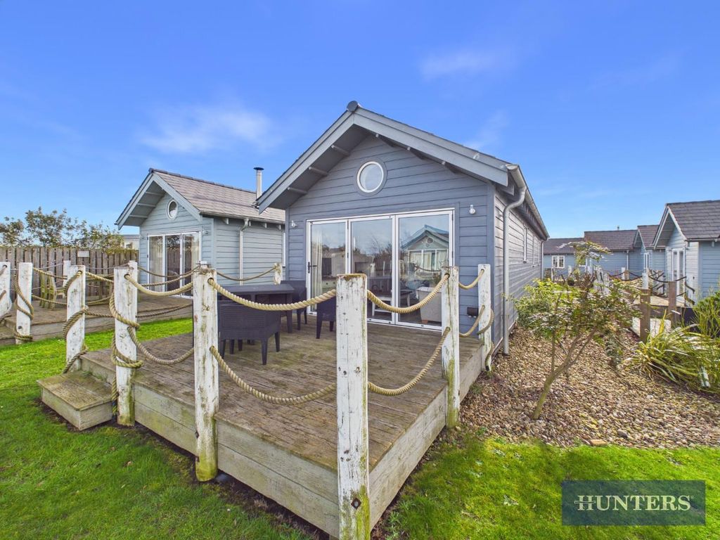 Property photo 1 of 13 Front