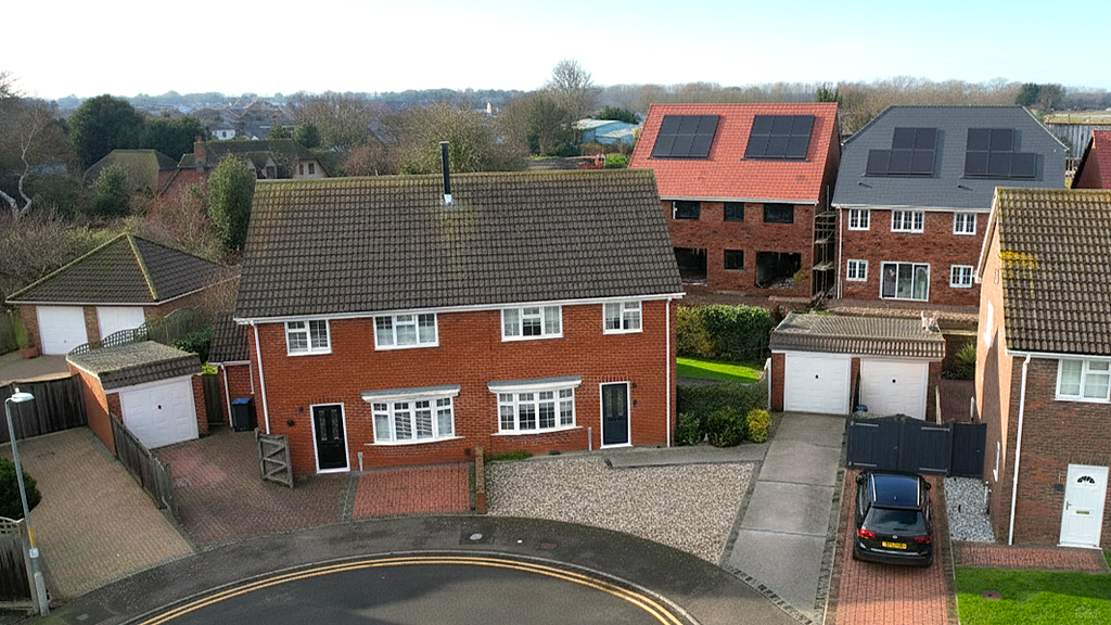 Property photo 1 of 27