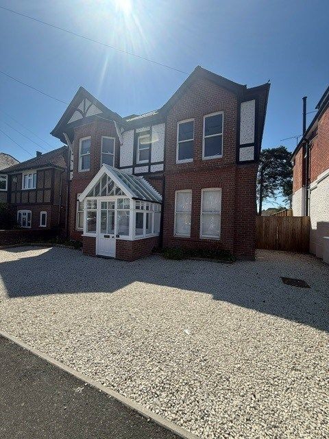 Property photo 1 of 10 1 Bed Flat To Rent Herbert Road, Bournemouth Bh4