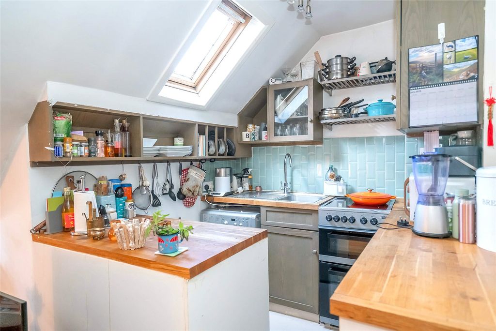 Property photo 2 of 15 Kitchen