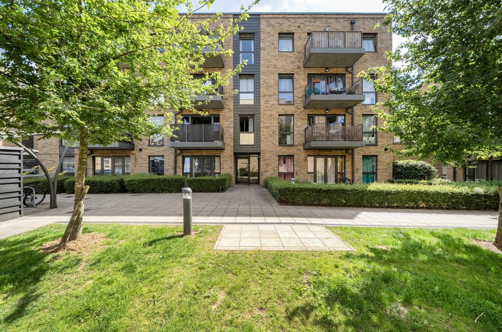 Property photo 1 of 9
