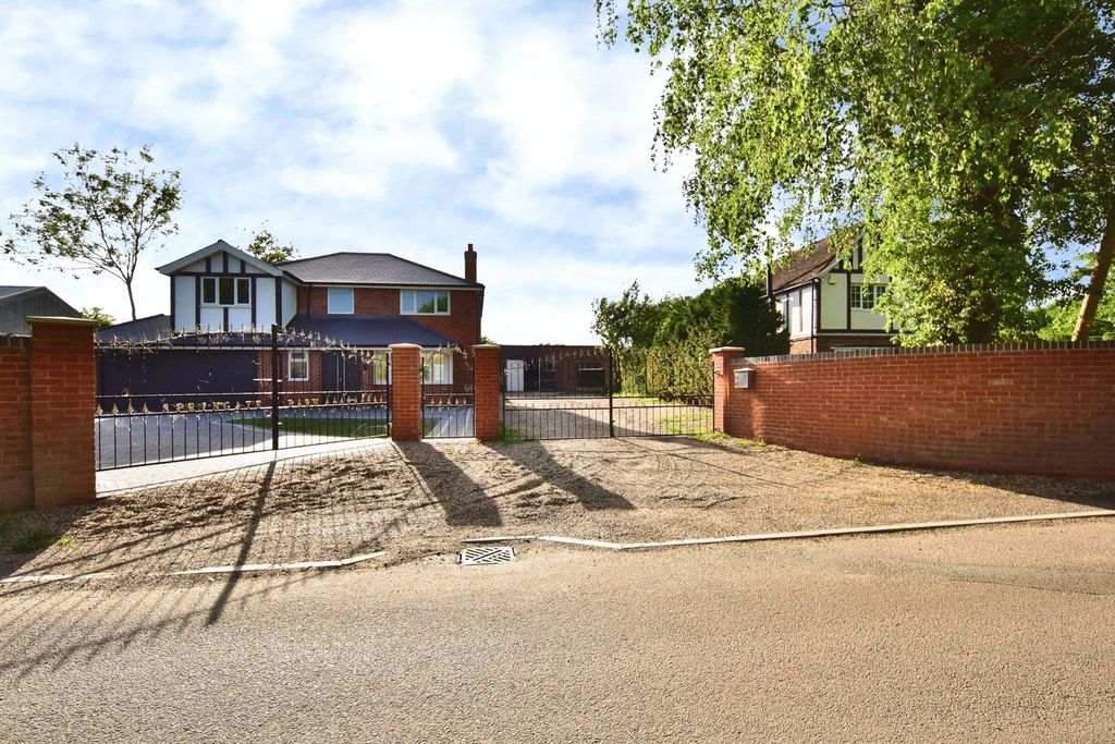 Property photo 3 of 30 Picture No. 42