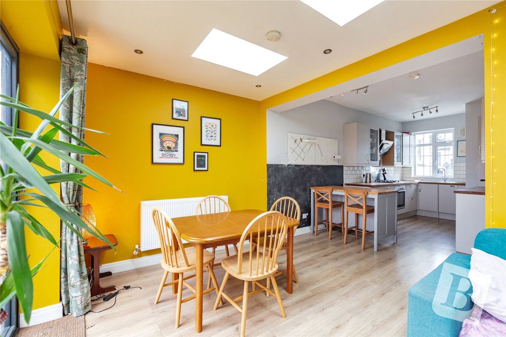 Property photo 3 of 12 Dining Area