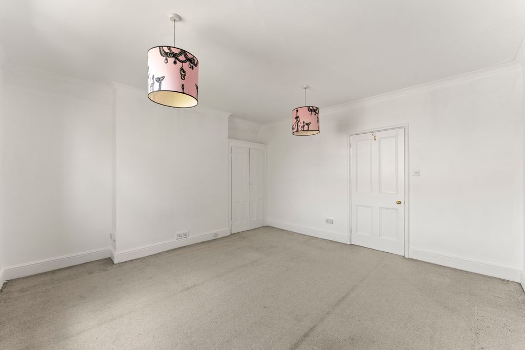 Property photo 2 of 8 2